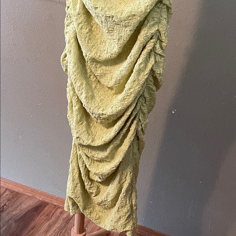 ASTR the label light green lace strapless midi dress - Picture 3 of 9